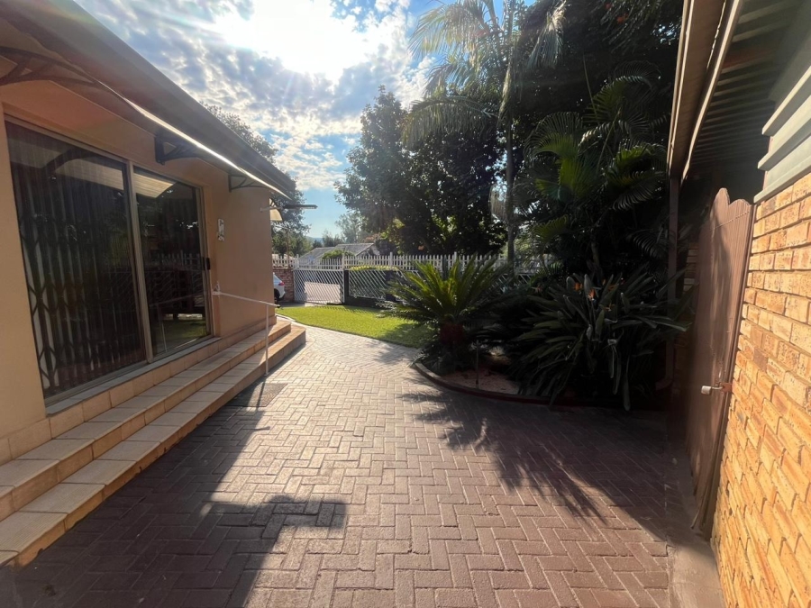 4 Bedroom Property for Sale in Protea Park North West